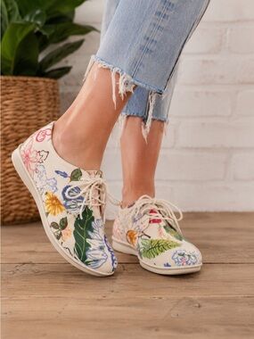 Gram Scandinavia Floral Canvas Fashion Shoe